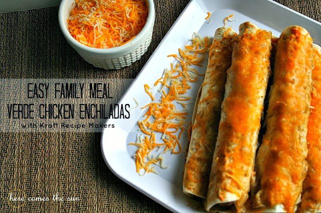 Easy Family Meal Recipe: Verde Chicken Enchiladas via herecomesthesunblog.net #kraftrecipemakers #shop #cbias