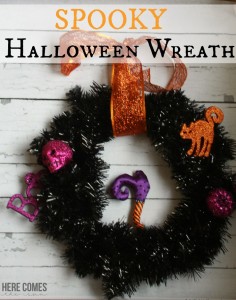 Easy DIY Spooky Halloween Wreath