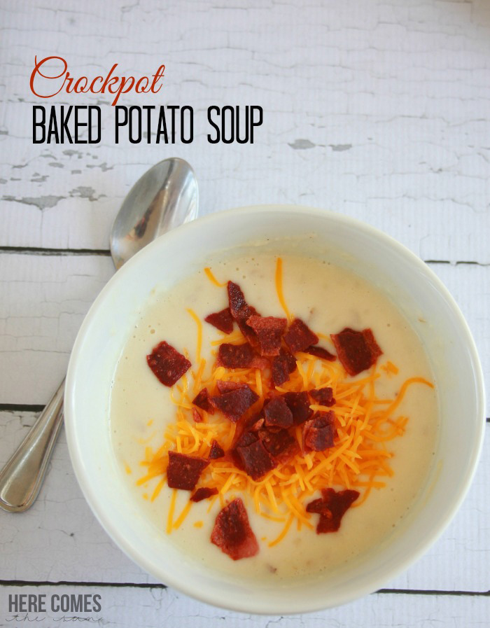 Get dinner on the table quickly with this Crockpot Baked Potato Soup Recipe!