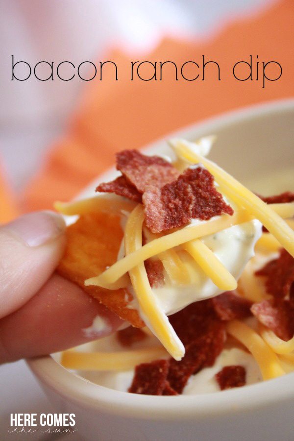 Delicious Bacon Ranch Dip is perfect for gameday! #BigGameSnacks #ad @Walmart