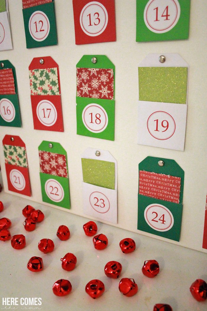 A Christmas Story advent calendar! Write the Christmas story on the back of each card, read one per day ending with Jesus' birth. Great way to teach kids the reason for the season