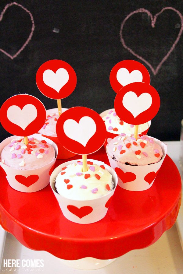 Sweet Valentine Party!  I'm in LOVE with all the cute details!