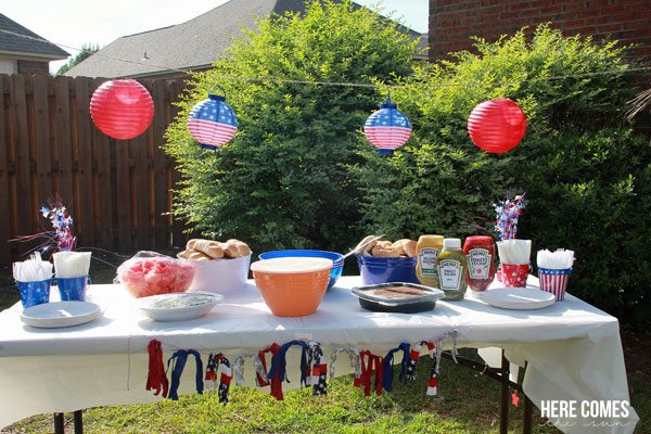 An outdoor party is easy to host with these simple tips!