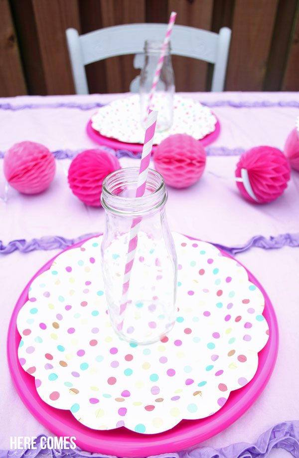 I'm loving this fun ice cream party! So easy to put together!