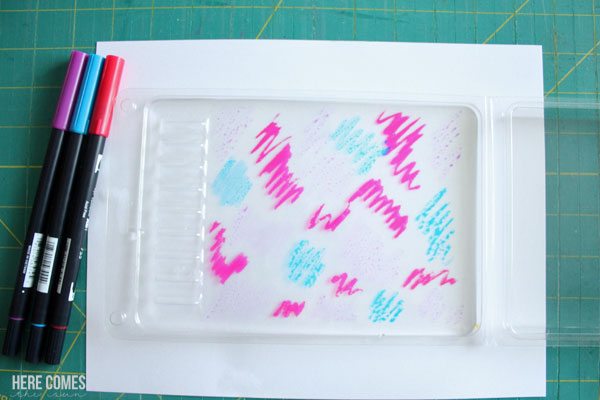 Create watercolor prints with brush markers!