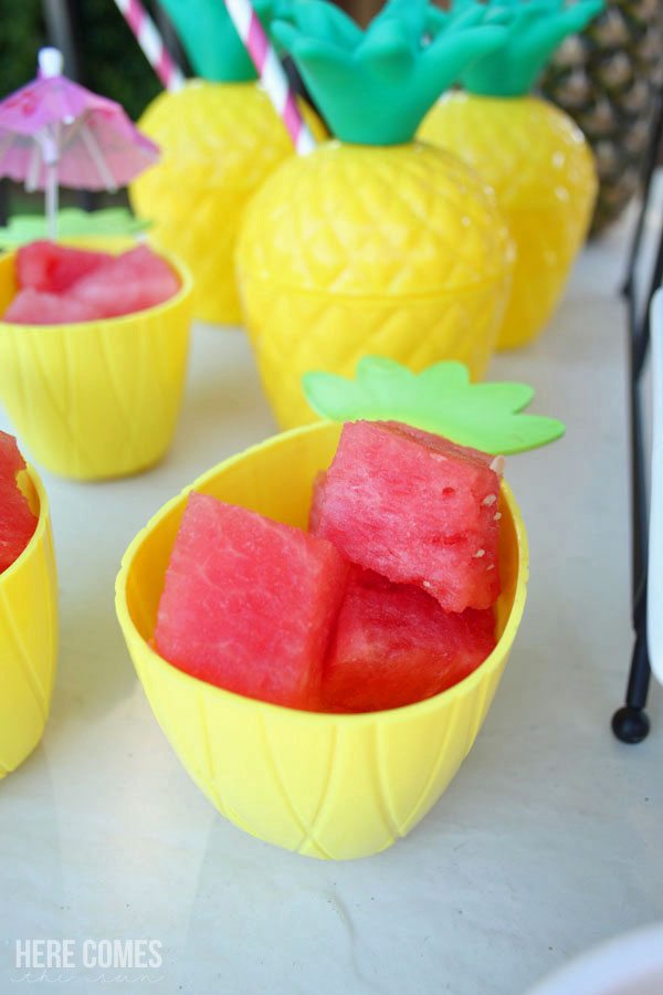 Have a splash with this fun and festive pineapple pool party!