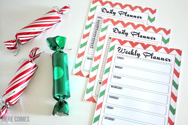 This is the absolute BEST way to organize Christmas! Printables take the stress out of the holiday season.