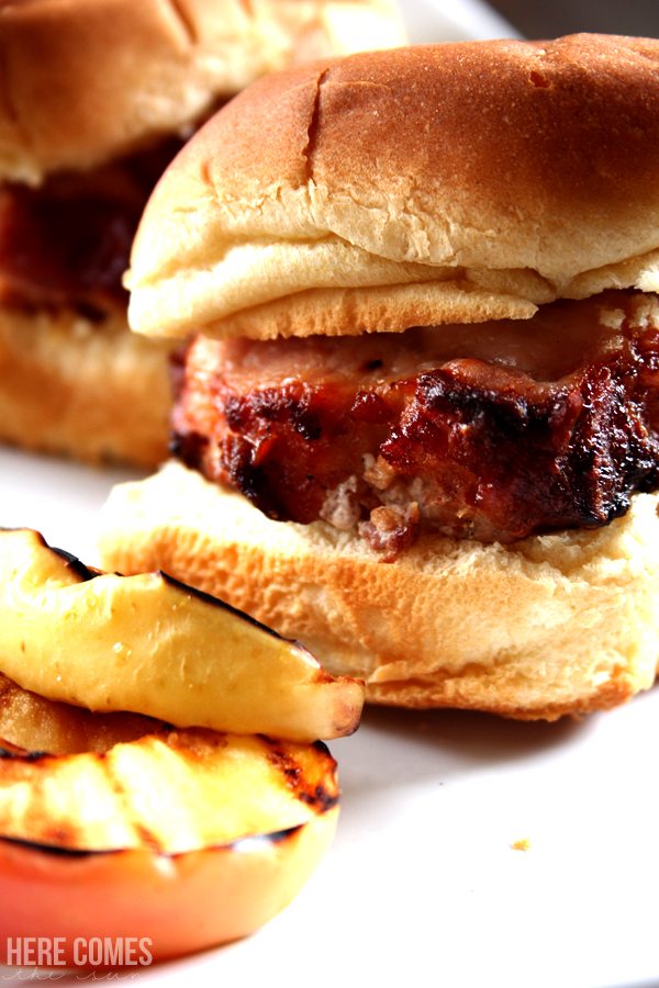 These applewood smoked bacon pork sliders make the perfect weeknight meal. They only take 30 minutes to cook!