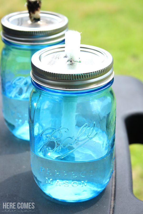 Create these mason jar citronella candles and keep the bugs away!