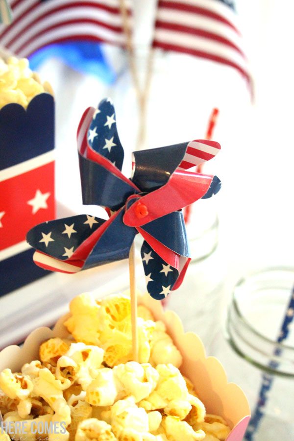 These July 4th party ideas are so easy and fun! I can't wait to host my holiday party.