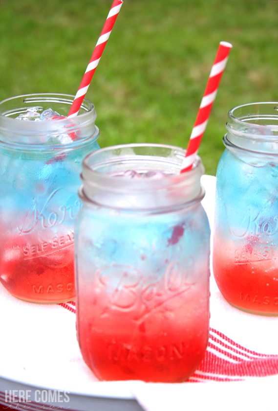 This red white and blue layered drink looks spectacular and is the perfect addition to your Memorial Day or July 4th celebrations!