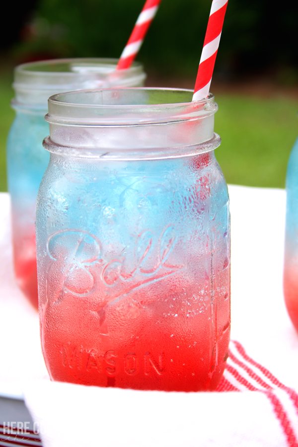 This red white and blue layered drink looks spectacular and is the perfect addition to your Memorial Day or July 4th celebrations!