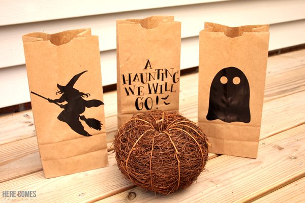 These Halloween paper bag luminaries are easy to make and look fantastic at night. Create your own with this easy tutorial.