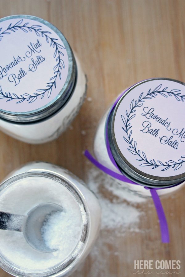 These lavender mint bath salts are inexpensive and easy to make.  The perfect gift for teachers, neighbors and friends.